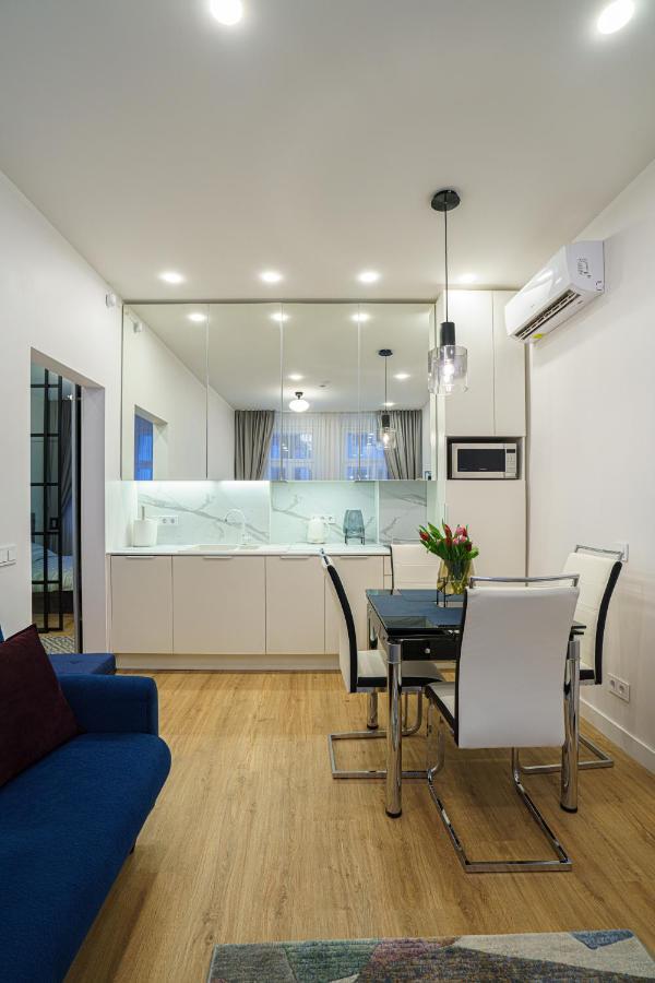 Moder Chic Apartment In Center-Prime Rentals Kaunas Luaran gambar