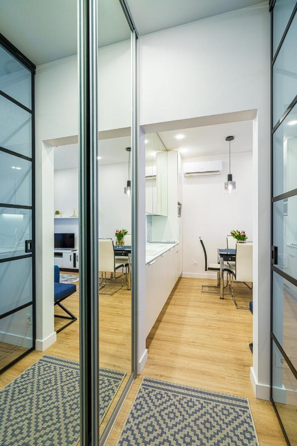 Moder Chic Apartment In Center-Prime Rentals Kaunas Luaran gambar